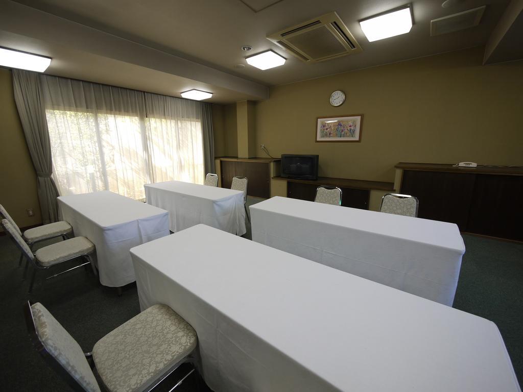 Hotel Route-Inn Court Uenohara Экстерьер фото